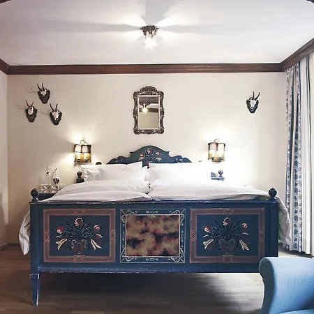 Gruener Baum 4*