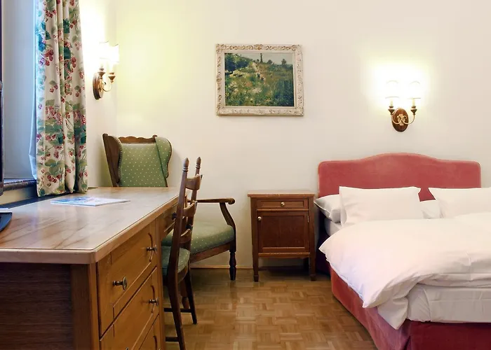 Hotel Gruener Baum 4*